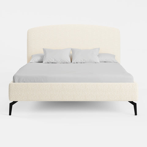 מיטה זוגית Maren בבוקלה עם גב מעוגל ורגלי מתכת