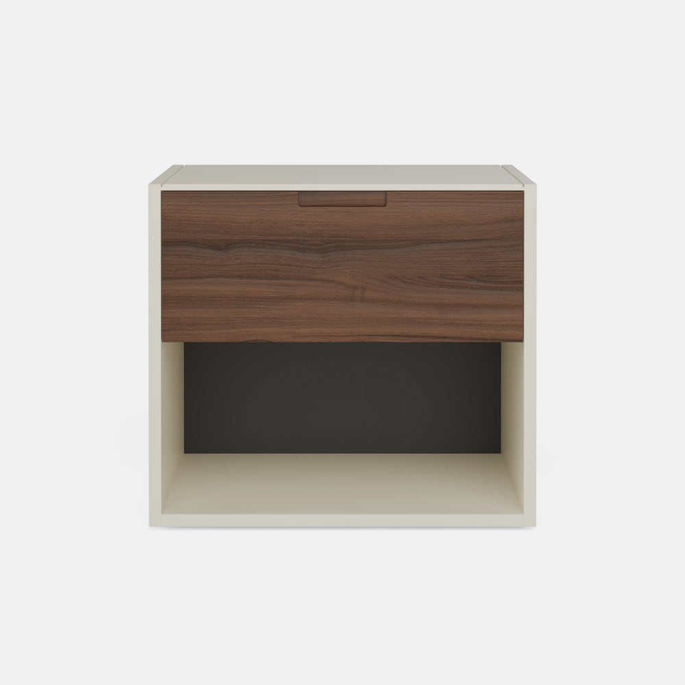 שידות לילה – שידת לילה Luno בגוון בהיר עם מגירה בגימור אגוז ותא תחתון פתוח