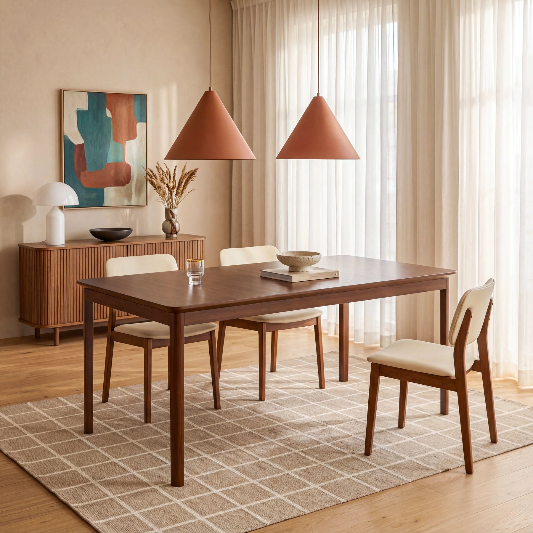 שולחן אוכל נפתח מעץ אלון בעיצוב נורדי נקי