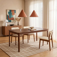 שולחן אוכל נפתח מעץ אלון בעיצוב נורדי נקי