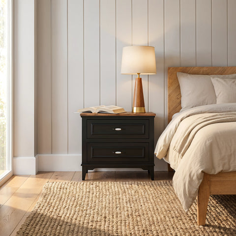 שידת לילה Alure בעיצוב קלאסי-מעודכן עם שתי מגירות