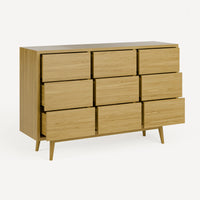 קומודה 9 מגירות מודרנית עם חזית נקייה ורגלי עץ אלון מלא