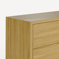 קומודה 9 מגירות מודרנית עם חזית נקייה ורגלי עץ אלון מלא