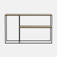 קונסולה מתכת עם מדפי עץ בעיצוב מודרני מינימליסטי