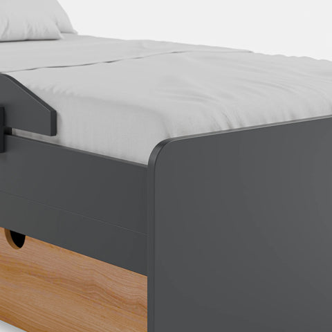 מיטת ילדים עם מיטת חבר ומגירות בעיצוב מודרני פונקציונלי