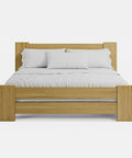 מיטה זוגית מעץ בעיצוב מודרני כפרי עם רגלי אלון מלא