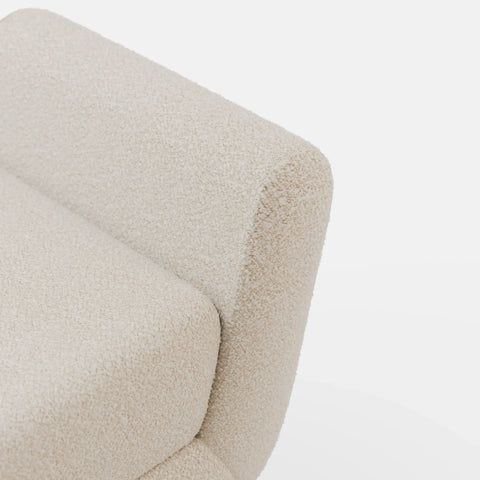 ספסל מרופד בבד בוקלה בגוון שמנת - Lennox