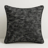 כריות נוי Norne פסים שחור לבן קטיפתיות