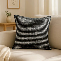 כריות נוי Norne פסים שחור לבן קטיפתיות