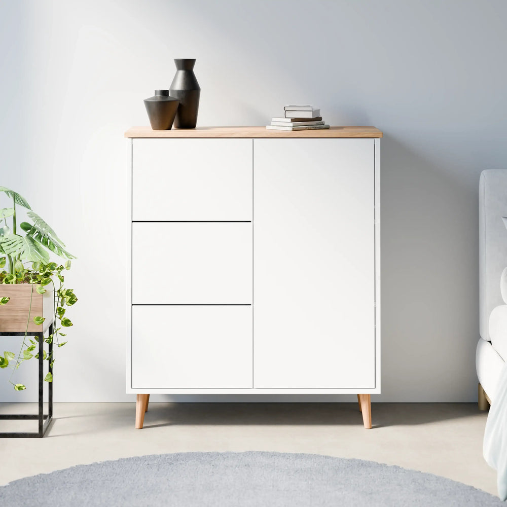 שידה כפרית Hedin בגימור אפוקסי בהיר, פלטת עץ תעשייתי מחופה פורניר ורגלי עץ אלון טבעי | פוני סטייל