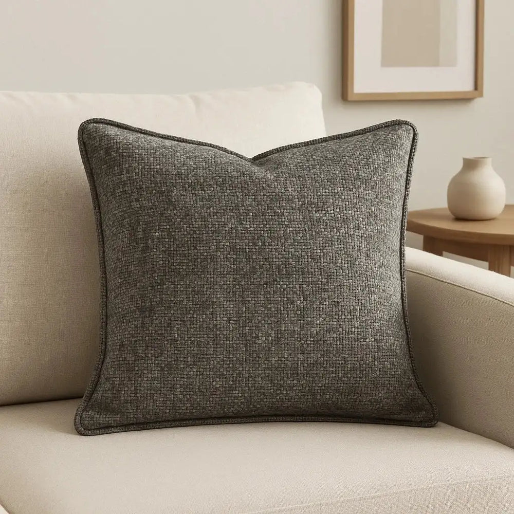 כריות נוי אפור גרפיט Eira מראה סקנדינבי חמים