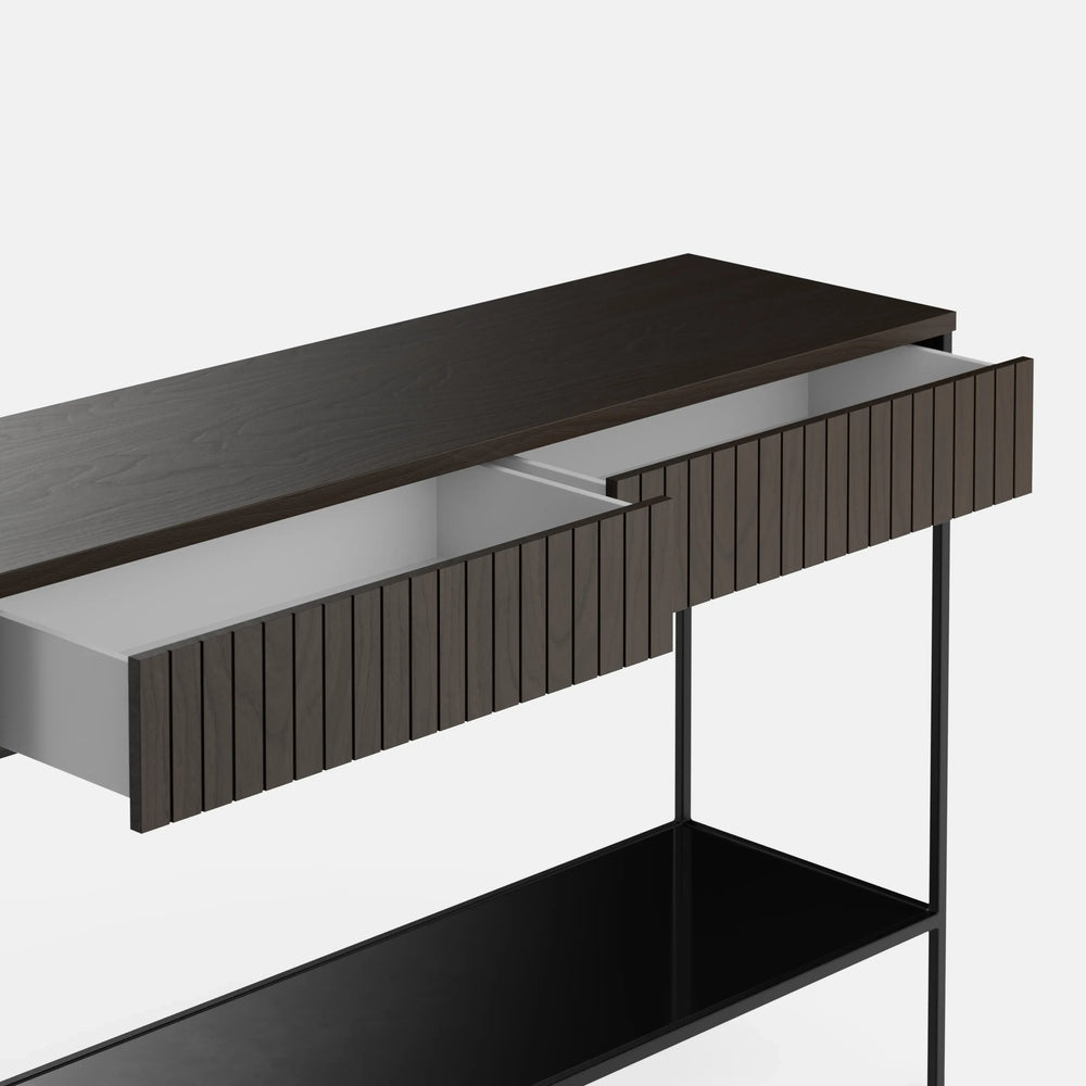 קונסולה מודרנית Nero עם מגירות טקסטורליות, מדף זכוכית ורגלי מתכת דקה | פוני סטייל