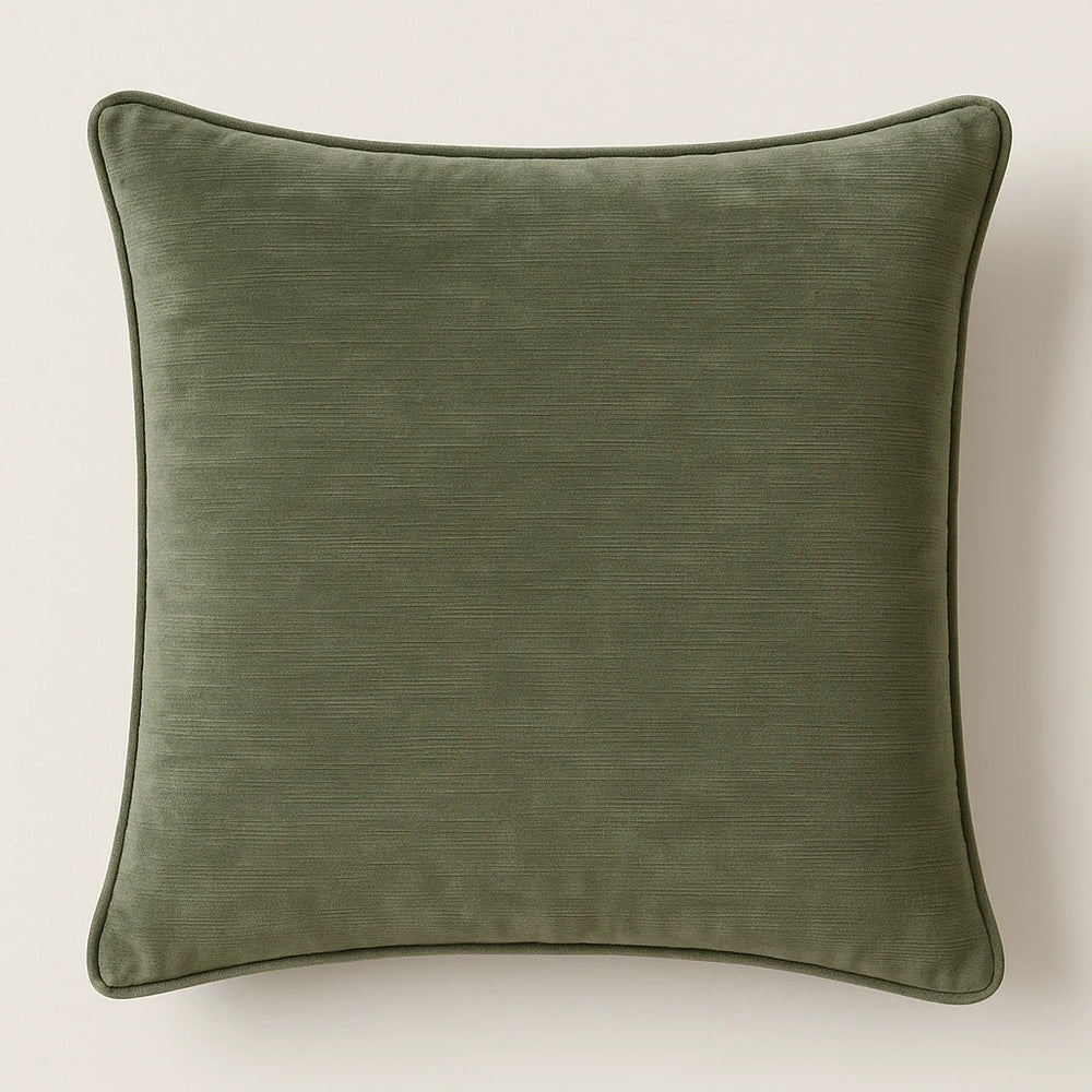 זוג כריות נוי בגוון ירוק זית מקטיפה