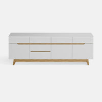 מזנון עץ לסלון Lyng בעיצוב סקנדינבי מודרני עם ידיות אינטגרליות