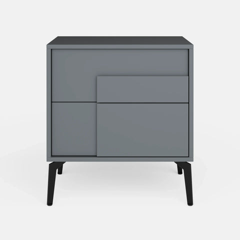 שידת לילה מודרנית Covert עם חזית גאומטרית, רגלי מתכת ועיצוב מינימליסטי־פיסולי | פוני סטייל