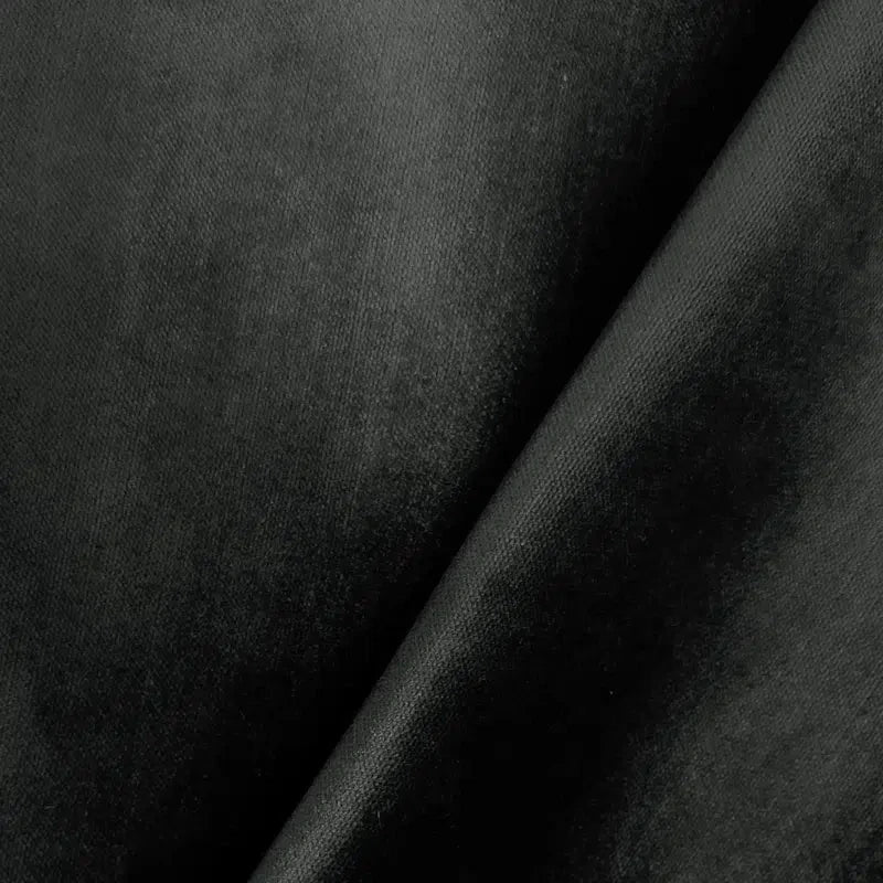 זוג כריות נוי מבד קטיפה מבריק בגוון שחור