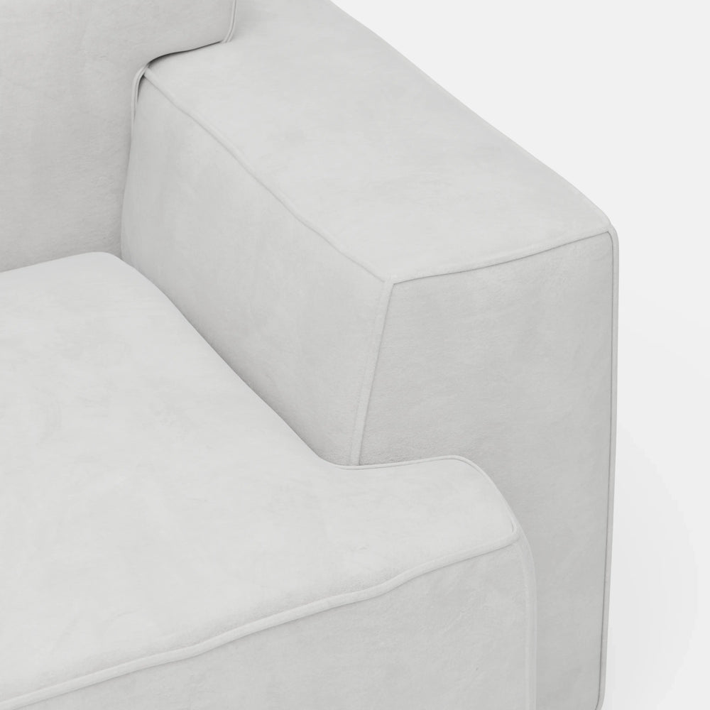 Snohvit – ספה מודרנית מינימליסטית עם מושב עמוק ונוחות מקסימלית