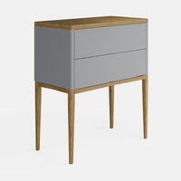 קונסולה מעוצבת Hvit עם מגירות טאץ', רגלי עץ מלא ופלטת פורניר בעיצוב סקנדינבי נקי | פוני סטייל