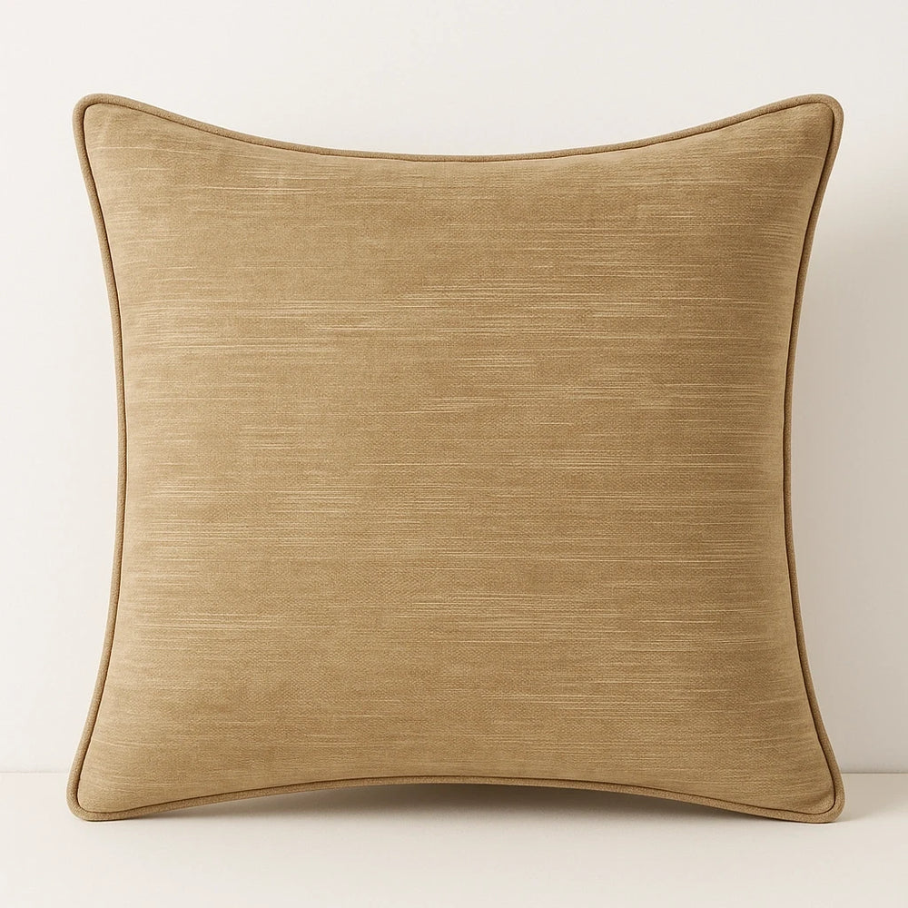 זוג כריות נוי בגוון בז’-סהרה מקטיפה