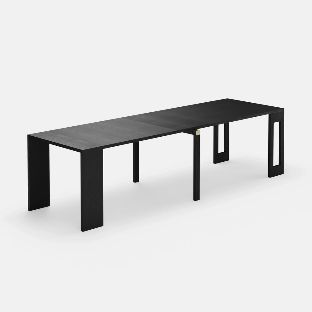 Verner – שולחן אוכל נפתח עד 300 ס״מ עם פלטה שחורה ואחסון פנימי מובנה