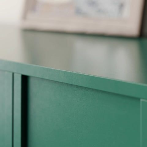 מזנון טלוויזיה מודרני Skog עם לייסטים אנכיים ורגלי ברזל דקות בעיצוב דרמטי