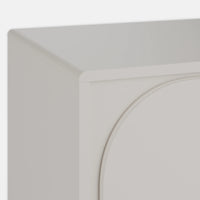 מזנון טלוויזיה מודרני Arc בגוון בהיר עם דלתות מעוגלות ורגליים דקות