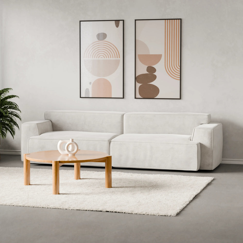 Snohvit – ספה מודרנית מינימליסטית עם מושב עמוק ונוחות מקסימלית