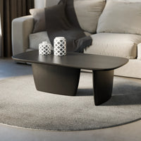 שולחן סלון בעיצוב מודרני Pyramida עם פלטת פורניר ובסיס פיסולי מעץ מלא בגימור שחור