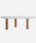 שולחן סלון אובלי מודרני Ellipse עם פלטה לבנה ורגלי עץ אלון, בעיצוב מודרני וייחודי