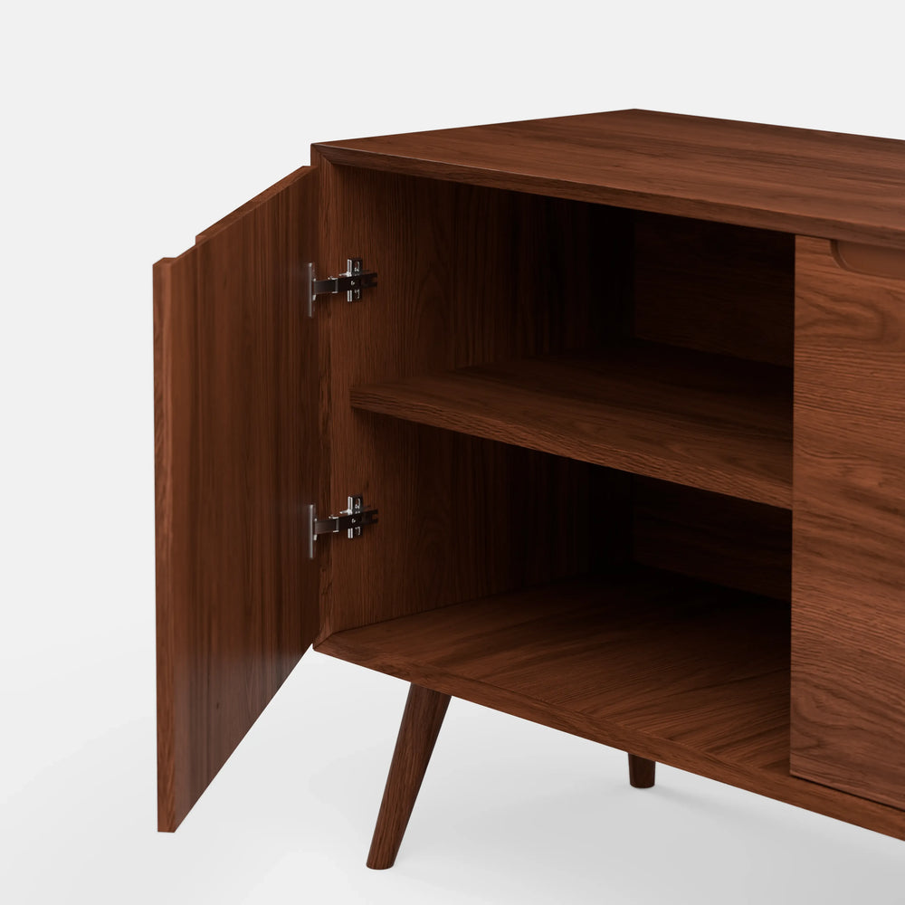 שידת אחסון סקנדינבית Varden בגוון אלון או אגוז