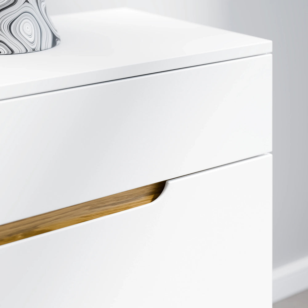 מזנון עץ לסלון Lyng בעיצוב סקנדינבי מודרני עם ידיות אינטגרליות