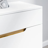 מזנון עץ לסלון Lyng בעיצוב סקנדינבי מודרני עם ידיות אינטגרליות