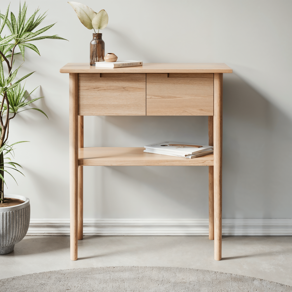 קונסולה מעוצבת עם מגירות, מדף תחתון ורגלי עץ אלון מלא – פוני סטייל