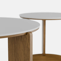 סט שולחנות סלון עגולים Gren בגימור לבן ועץ מלא בעיצוב נורדי־עכשווי