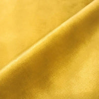 זוג כריות נוי מבד קטיפה מבריק בגוון חרדל-זהוב