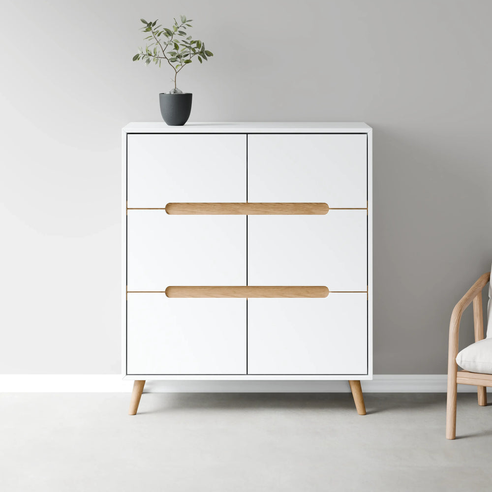 שידה סקנדינבית Sigrid עם 6 מגירות, פסי עץ אלון ורגליים מעץ מלא בגימור שחור | פוני סטייל