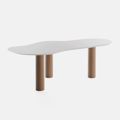 שולחן סלון אובלי מודרני Ellipse עם פלטה לבנה ורגלי עץ אלון, בעיצוב מודרני וייחודי