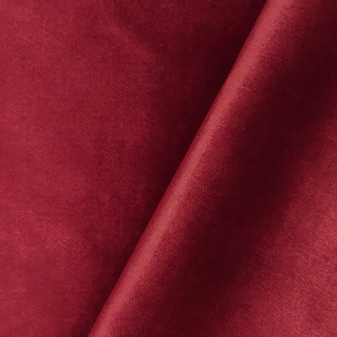 זוג כריות נוי מבד קטיפה מבריק בגוון אדום יין עמוק