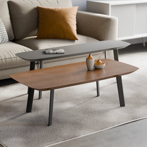 סט שולחנות סלון Eclipsis עם פלטות בגימור אפוקסי שחור ופורניר אגוז ורגלי ברזל אלכסוניות