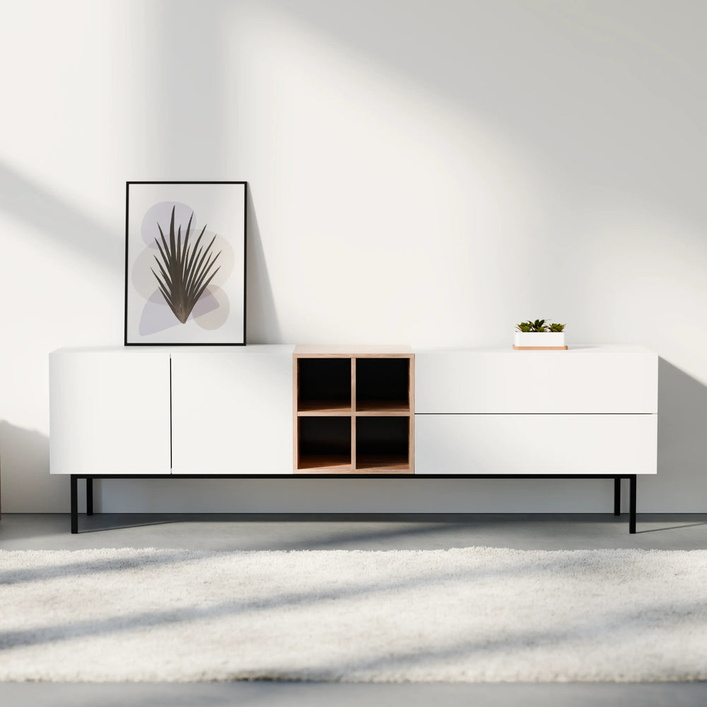 מזנון טלוויזיה מודרני Hav בעיצוב מינימליסטי עם כוורת פורניר אלון ורגלי מתכת