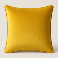 זוג כריות נוי מבד קטיפה מבריק בגוון חרדל-זהוב