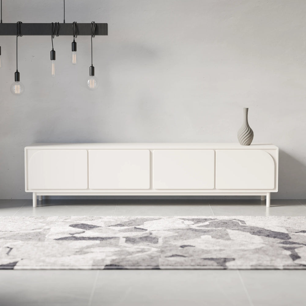 מזנון טלוויזיה מודרני Arc בגוון בהיר עם דלתות מעוגלות ורגליים דקות