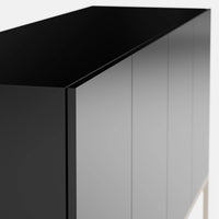 קומודה מודרנית Rodel בעיצוב מינימליסטי עם בסיס מתכתי מעוגל ונוכחות יוקרתית | פוני סטייל